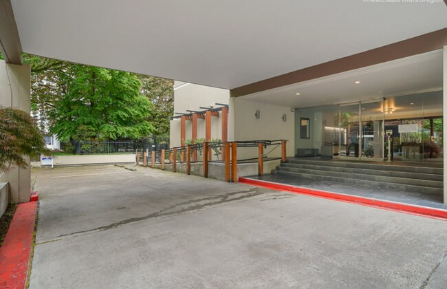Foto del edificio - Stylish 1-Bedroom Condo in Prime South Dow...