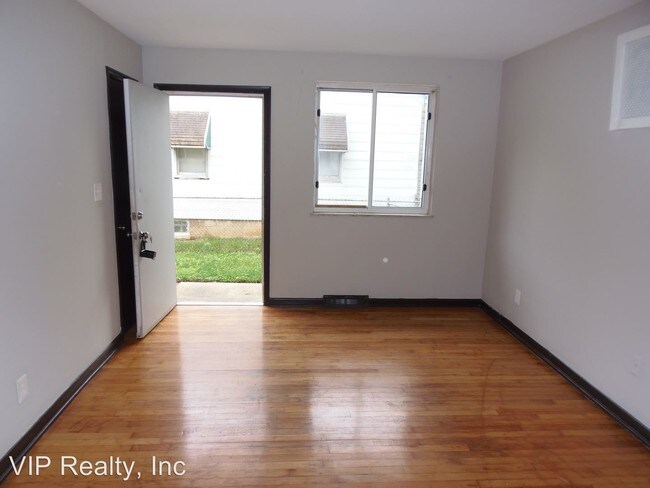 Foto del edificio - 373-379 S Burgess Ave