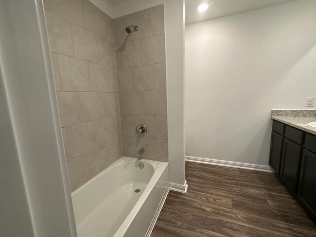 Foto del edificio - 18300 Speculator Ln