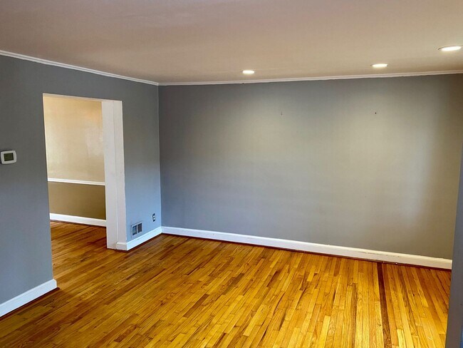 Foto del edificio - Charming 3 Bedroom/1.5 Bathroom Townhome in Towson, MD!