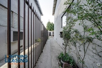 Building Photo - 6927 Whitsett Ave