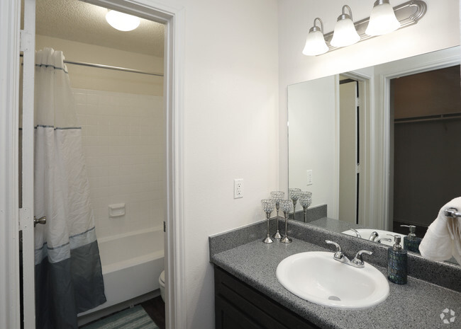 1Bd/1Bath - Sunset