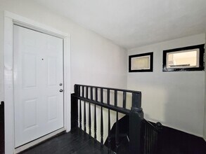 Building Photo - 711 Ave A