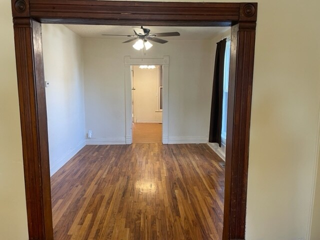 Foto del edificio - 523 E 3rd St