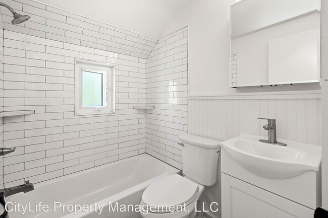 Building Photo - 2 br, 1 bath House - 47 Wenzell Place