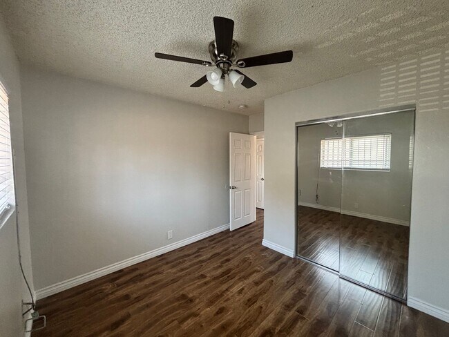Foto del edificio - 1333 E 47th St