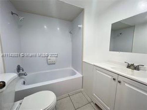Foto del edificio - 210 Fontainebleau Blvd