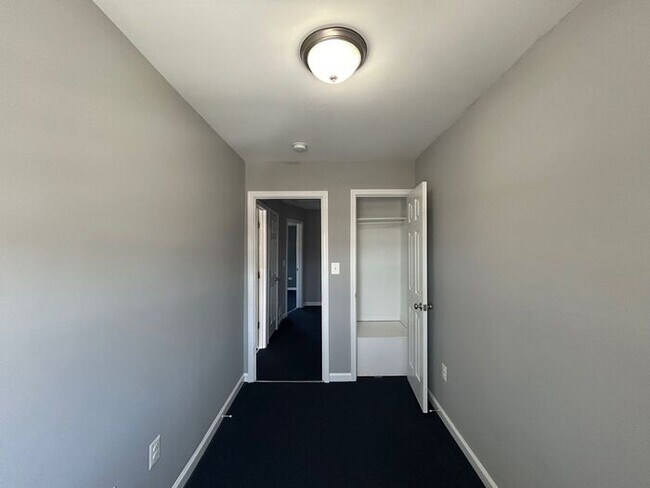Building Photo - Semidetached 3 bedroom