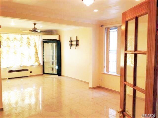 Foto del edificio - 1319-1384 84th St