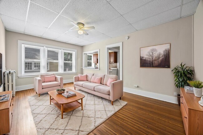 Foto del edificio - 1615-1625 East Ave Unit-101
