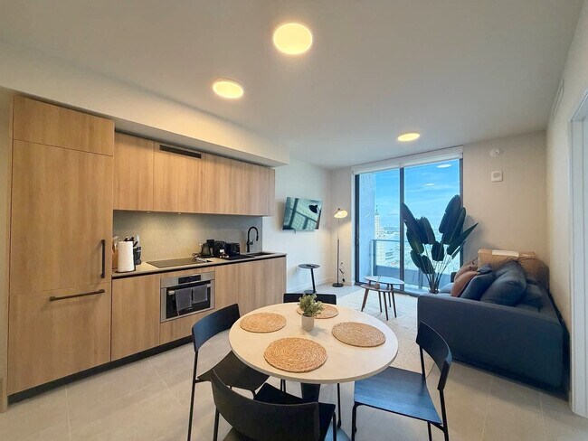 Foto del edificio - 121 NE 5th St