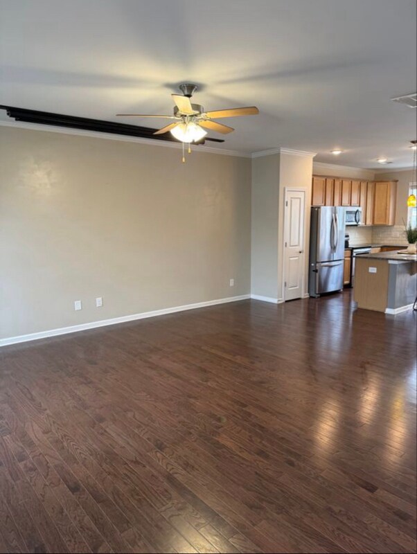 Foto del edificio - 456 Spring Gardens Drive