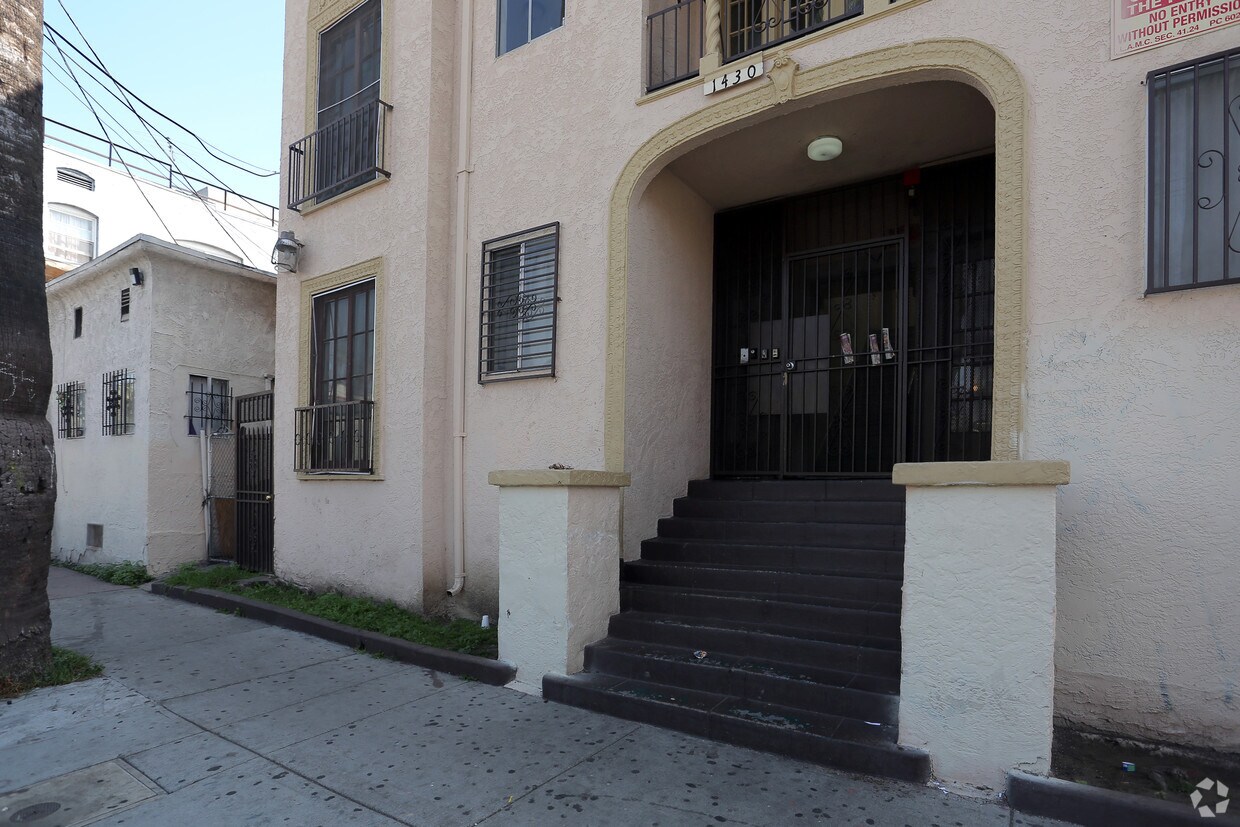 Foto del edificio - 1430 S Bonnie Brae St