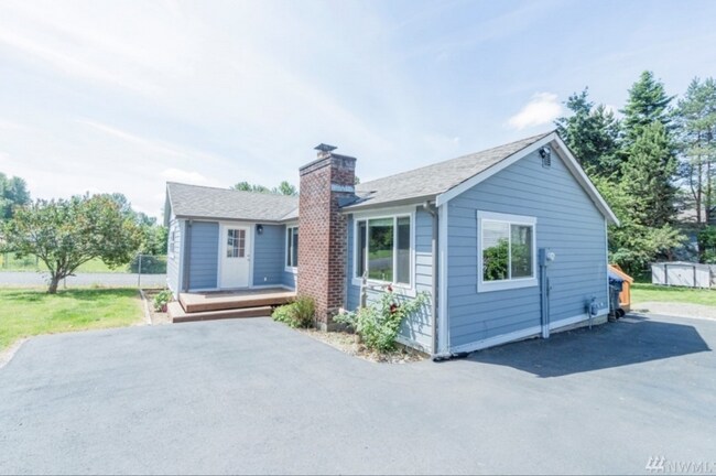Building Photo - 3129 Talbot Rd S