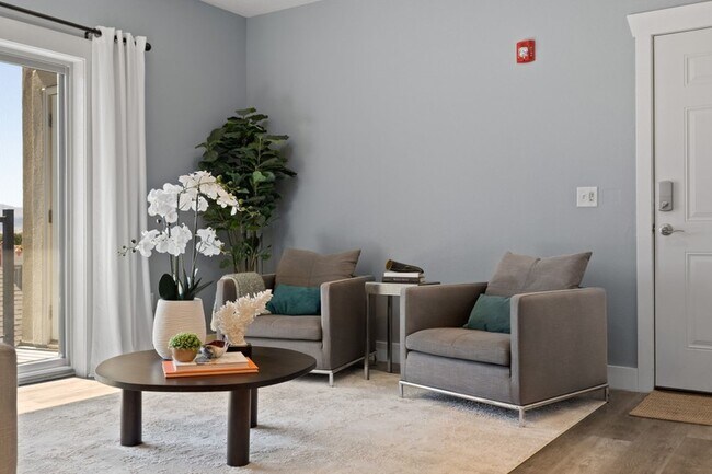 Foto del edificio - 114 W Spring Hill Way