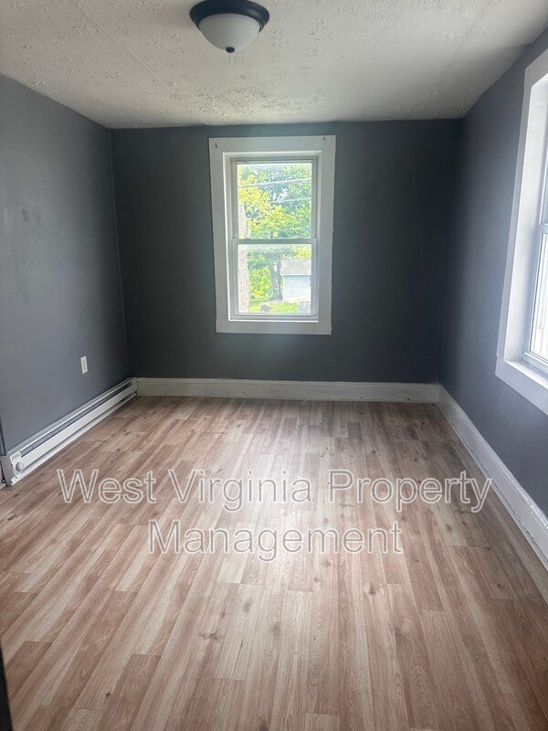 Foto del edificio - 304 N 3rd St