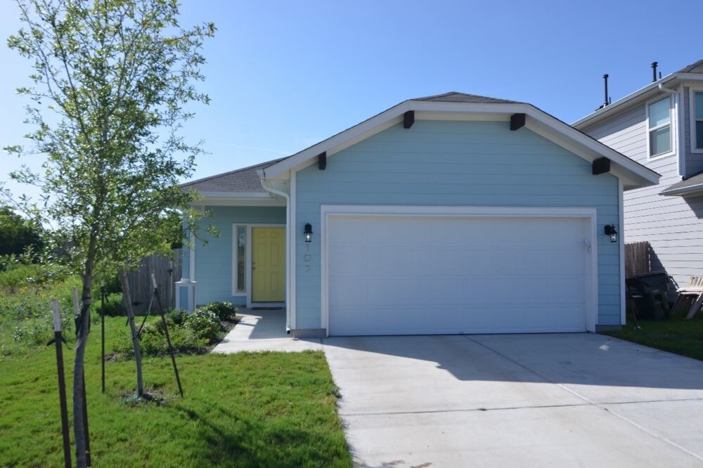 First time rental in Buda / Shadow Creek House for Rent in Buda, TX