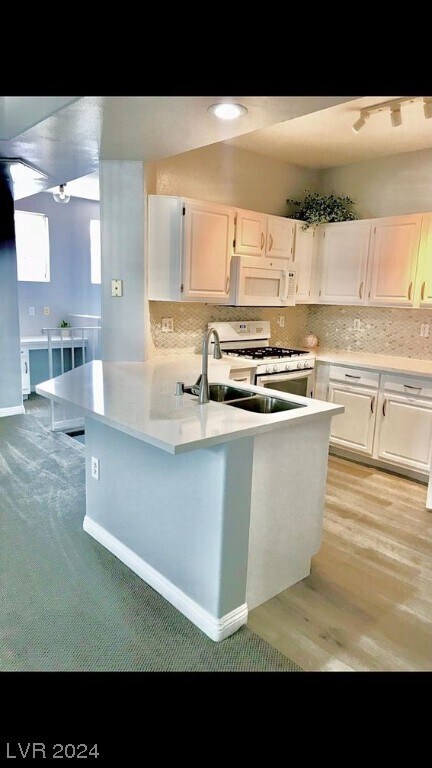 Foto principal - 8555 W Russell Rd