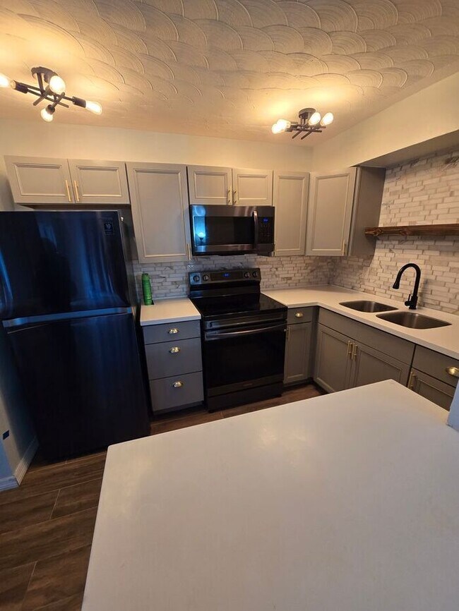 Foto del edificio - 1 Bedroom 1Bath Duplex in Fort Lauderdale ...