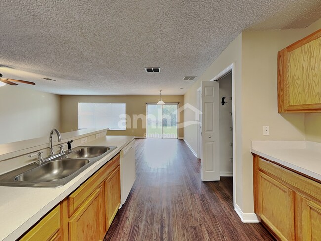 Building Photo - 14610 Rockledge Grove Ct