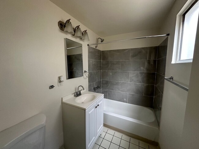 Interior Photo - 111-115 E. Beach Ave.