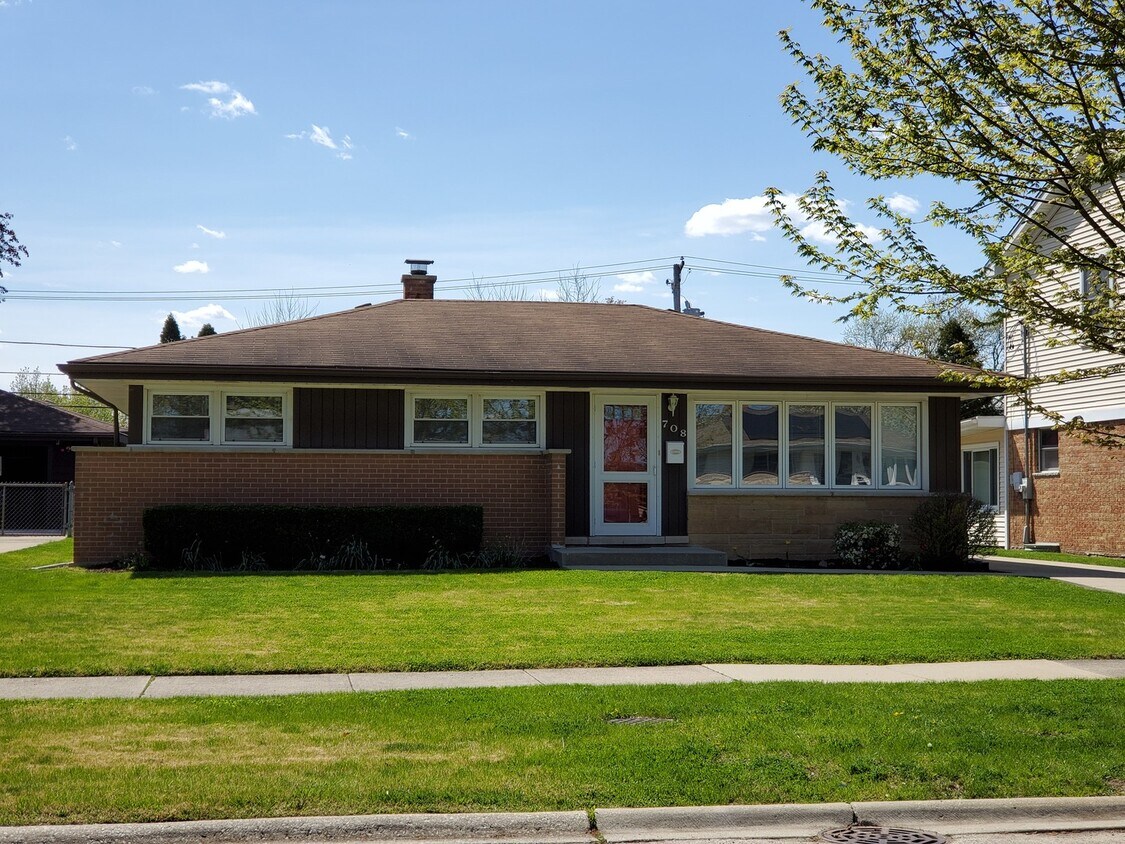 708 N Wille St, Mount Prospect, IL 60056 House Rental in Mount