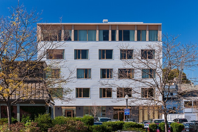 Boltwood Place Apartments - Boltwood Place Apartments