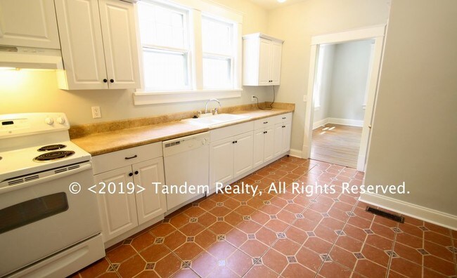 Foto del edificio - 2312 10th Ave S Apt A