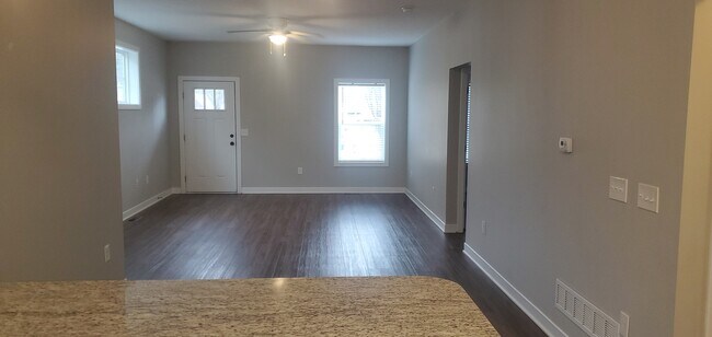 Foto del edificio - 45 N Otterbein Ave