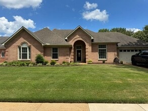 Building Photo - 860 Joe Dr