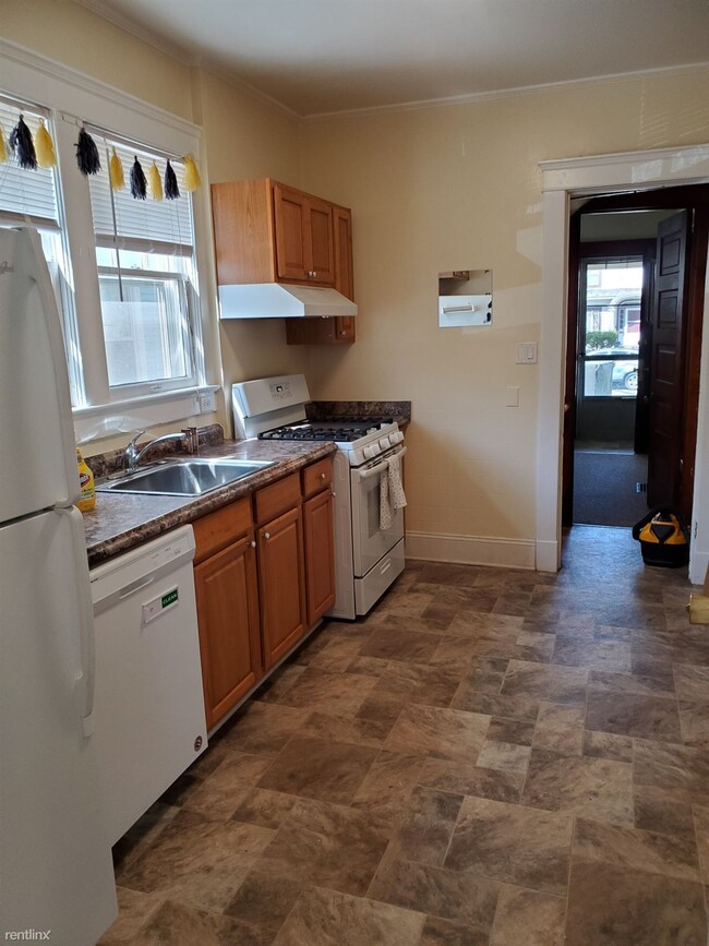 Building Photo - 5 br, 2 bath House - 1113 S Forest Ave