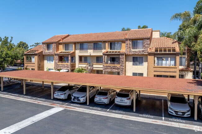 Building Photo - Villa Taviana