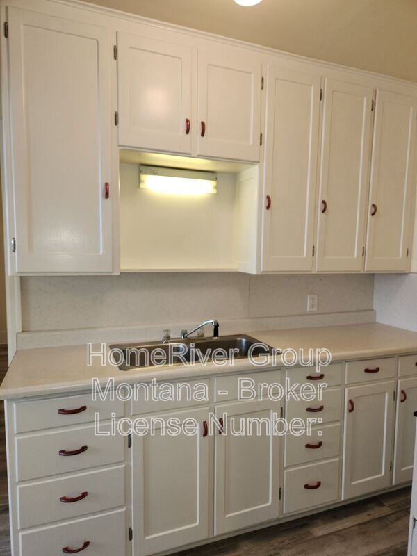 Foto del edificio - 334 W Alder St