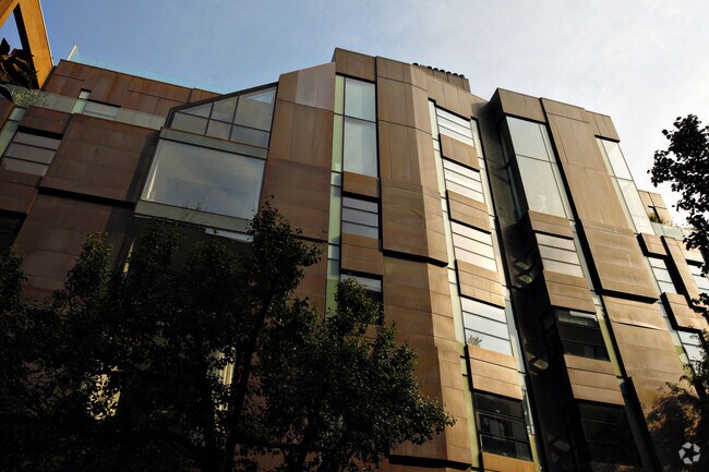 Foto del edificio - 397 W 12th St