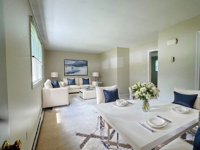 Foto del edificio - Andover, CT- One bedroom one bath apt in a gorgeous country setting.  It is time for a new start!