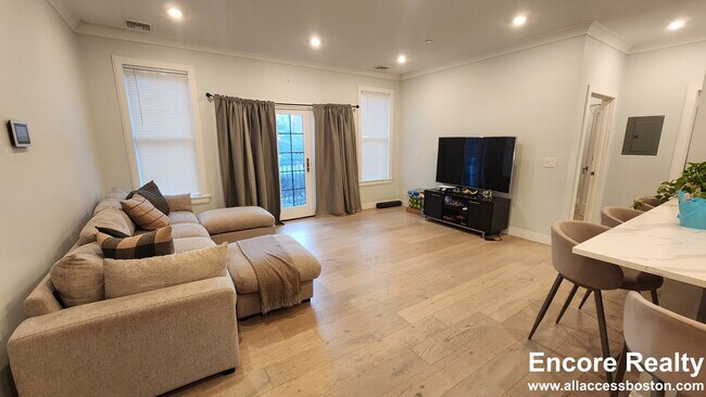 Foto del edificio - 39 Cummins Hwy