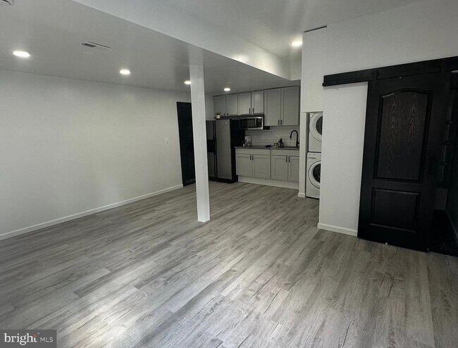 Building Photo - 119 Ivywood Dr