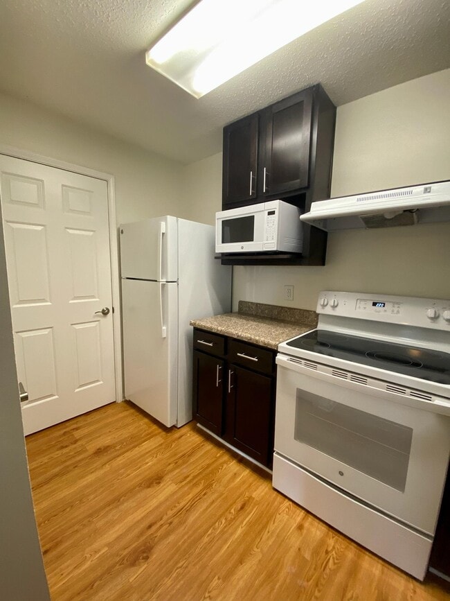 Kitchen - The Aspens Apartments