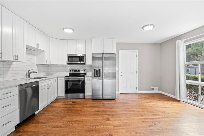 Foto del edificio - 2179 Beech Valley Dr