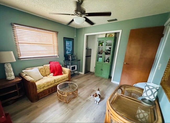 Building Photo - 2545 S Zellner Dr