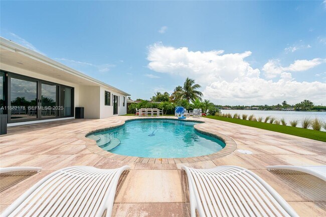 Foto del edificio - 21230 NE 25th Ct