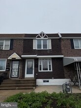 Building Photo - 925 Maple Ave