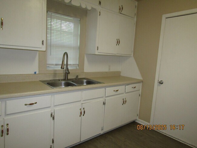 Building Photo - Move In Special: $200 off on The First Ful...