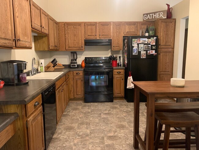 Kitchen - 17016 Excelsior Blvd