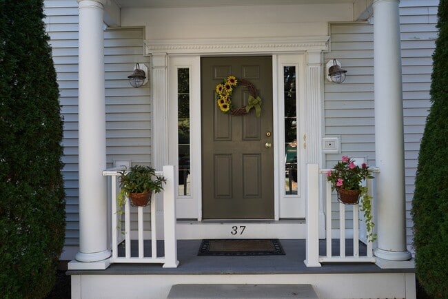 Building Photo - 37 Charnock St