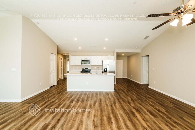 Building Photo - 3518 SW Voyager St