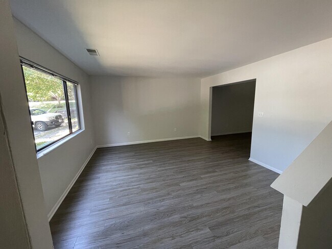 Foto del edificio - 158 Harvest Dr