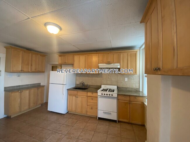 Building Photo - 31 Elmwood St