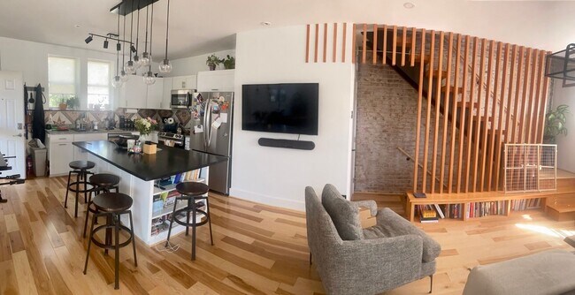 Foto del edificio - Beautiful 3BR/1.5BA Home with Spacious Yard in Anacostia