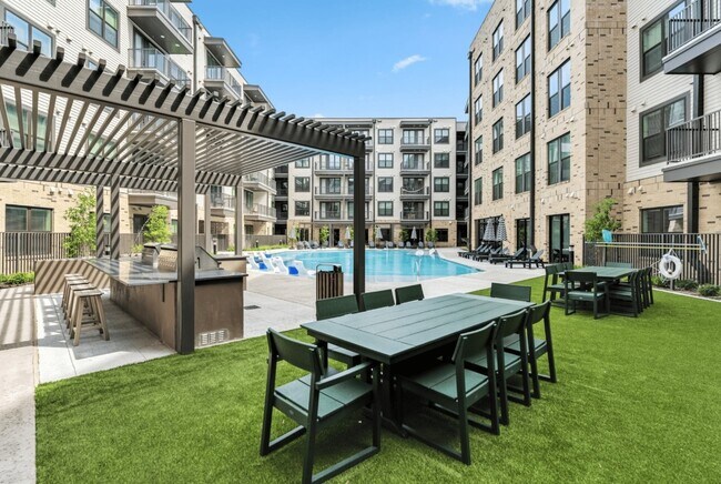 Building Photo - 1950 Winrock Blvd